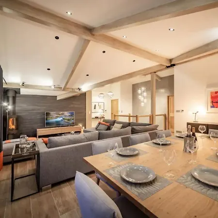 Luxurious In בית נופש